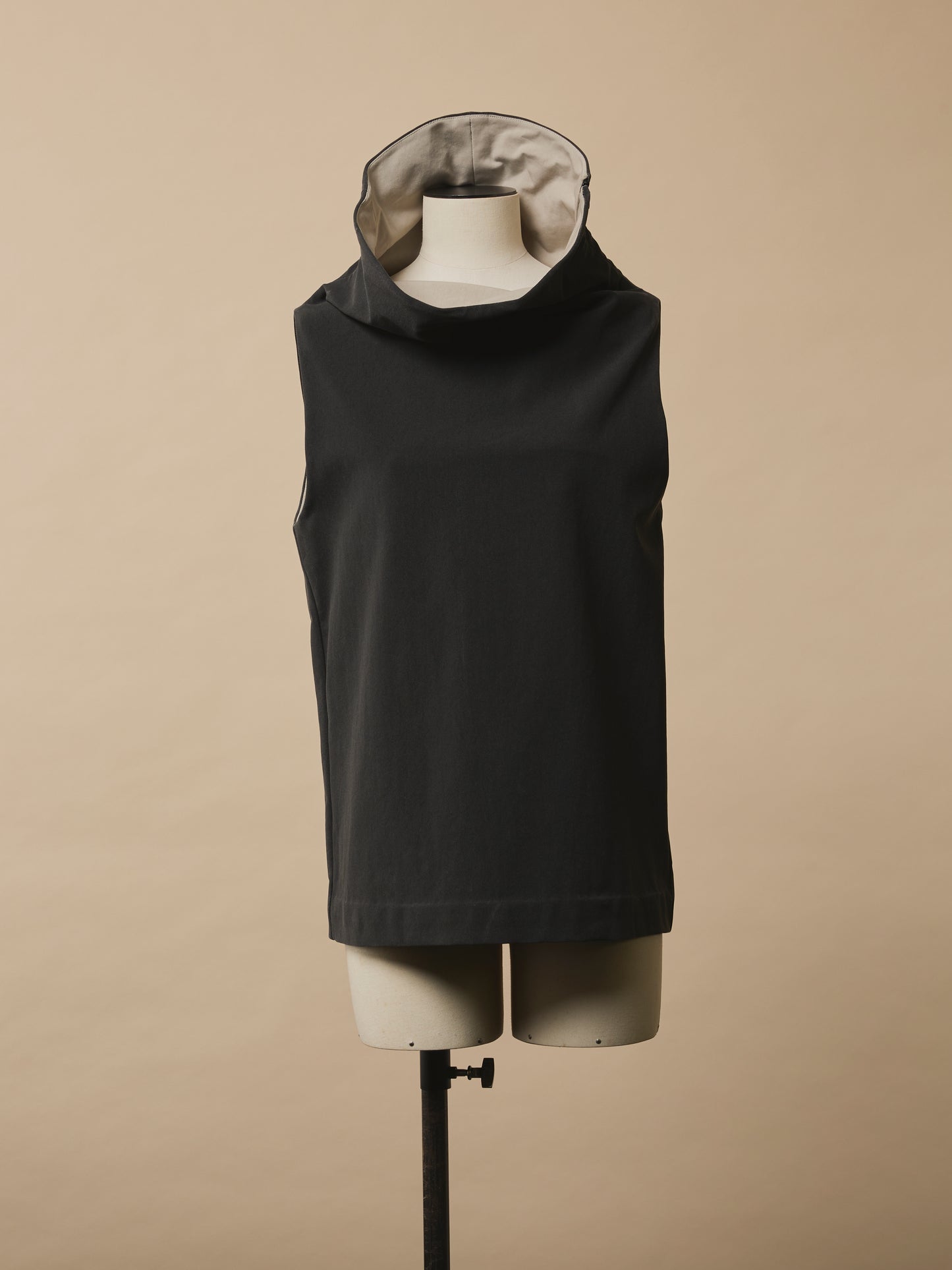 Muffler Collar Sleeveless Blouse