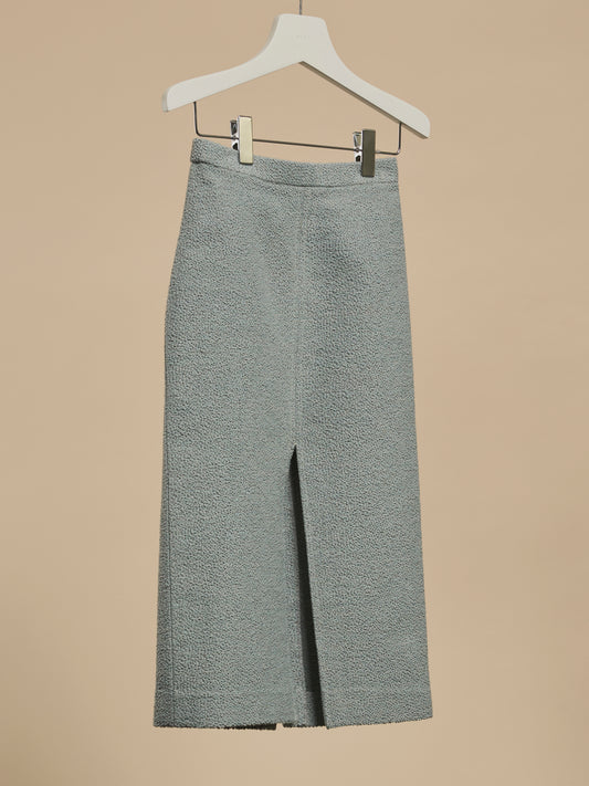Pensil skirt with slit in front