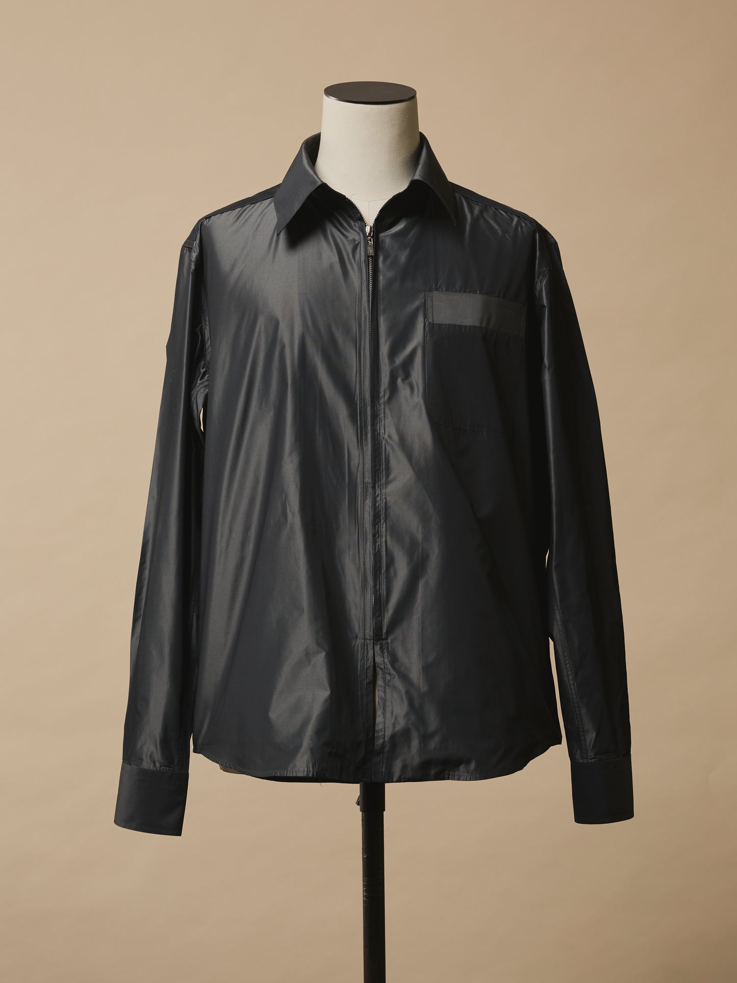 Oversized shirt zipper